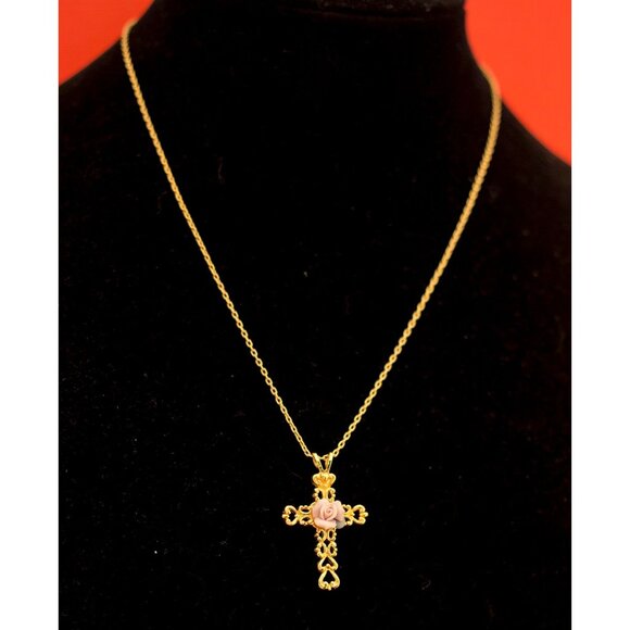 Vintage Cross Gold Tone with Delicate Rose 18 Inch By Avon - F6 - Picture 2 of 3